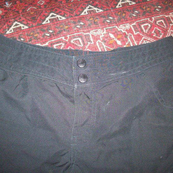 North Face Women's Sz 10 Shorts Lightweight Zipper Pocket Quick Dry Poly Black - Picture 7 of 9